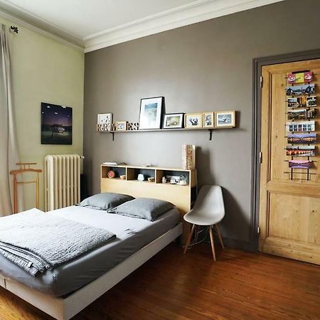 Au Petit Bonheur Bed and Breakfast Talence Eksteriør billede