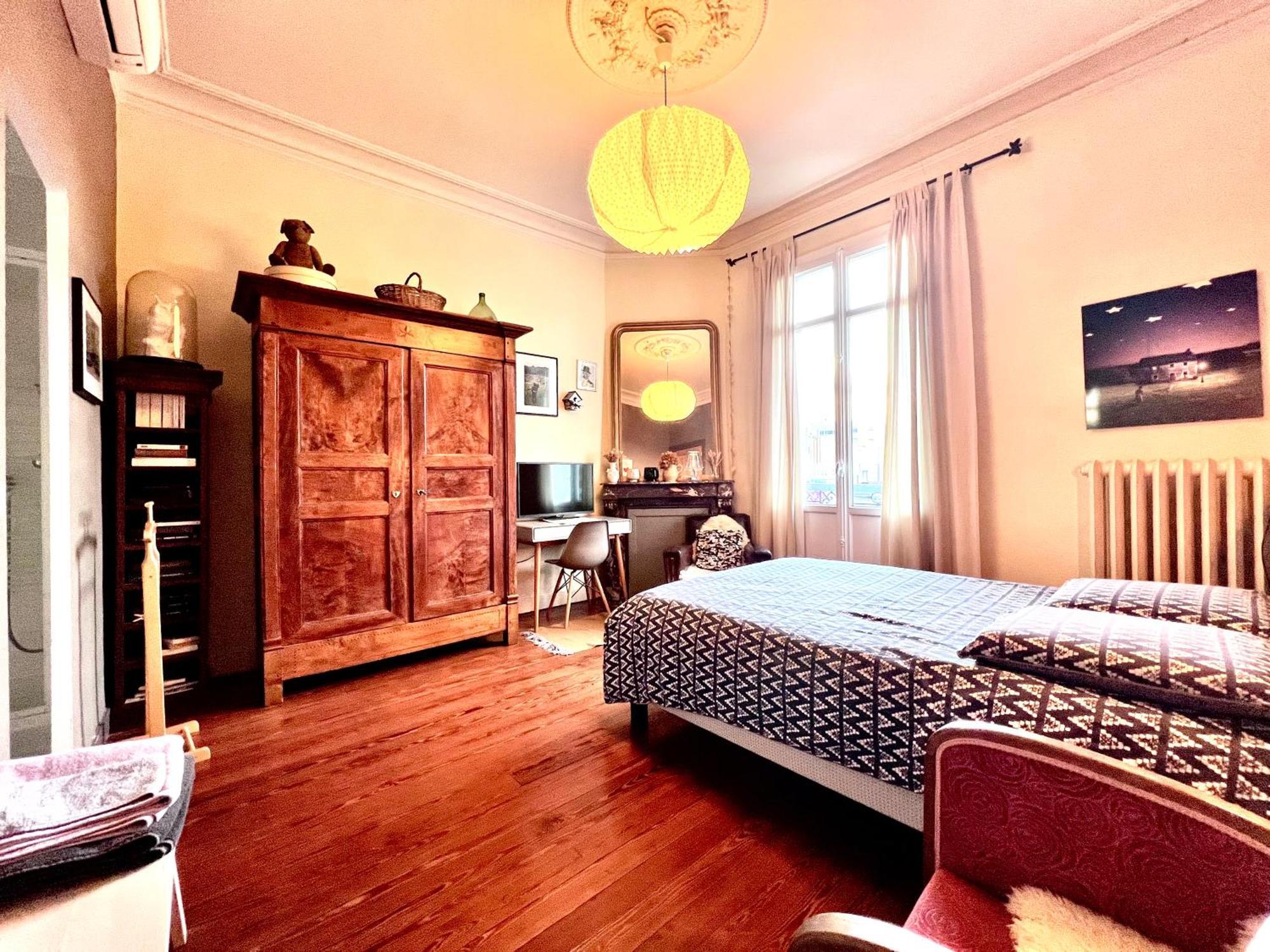 Au Petit Bonheur Bed and Breakfast Talence Eksteriør billede