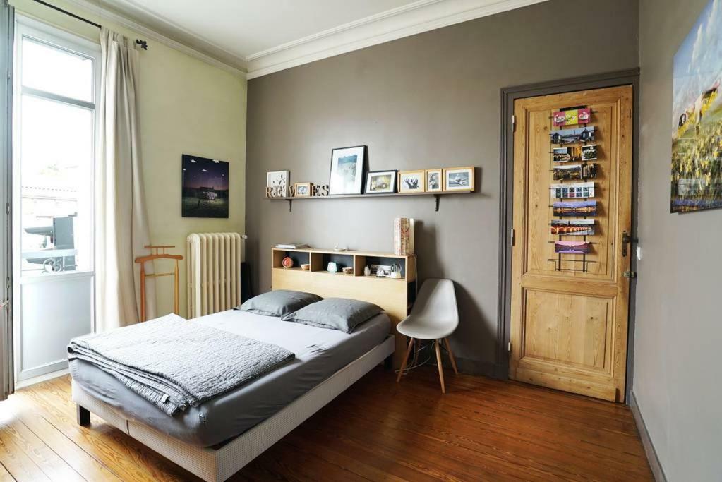 Au Petit Bonheur Bed and Breakfast Talence Eksteriør billede